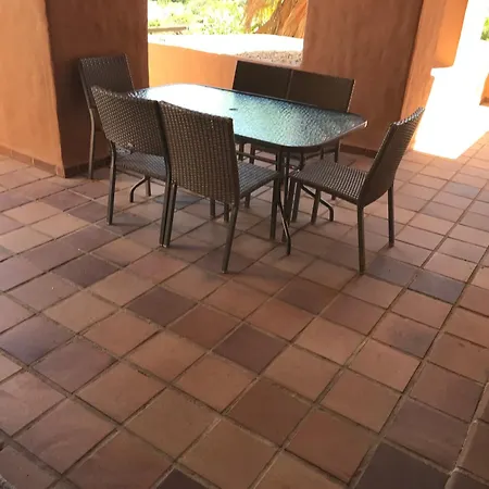 3 Bedroom Apartment, Duquesa, Spain דירה *